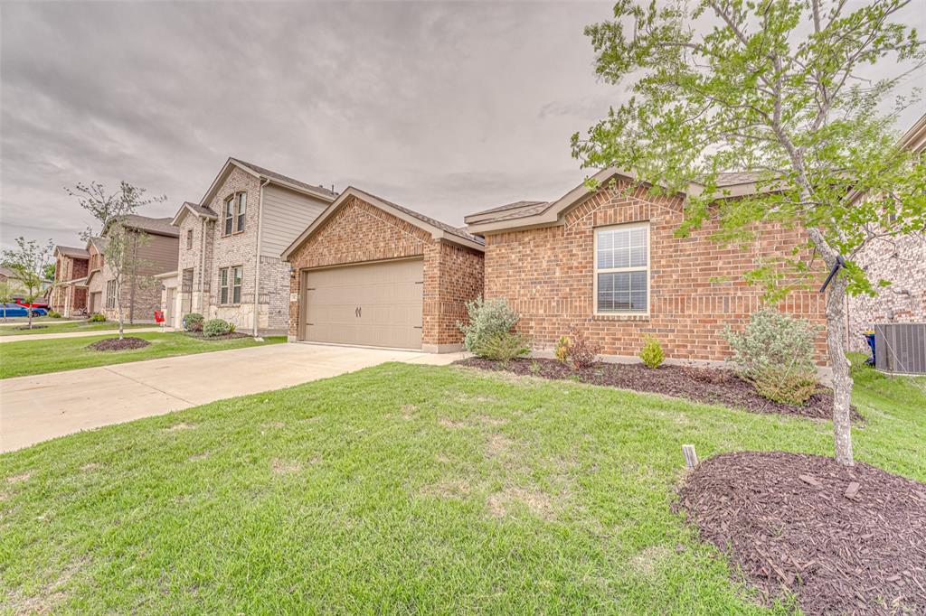 3821 KENWORTH Lane
