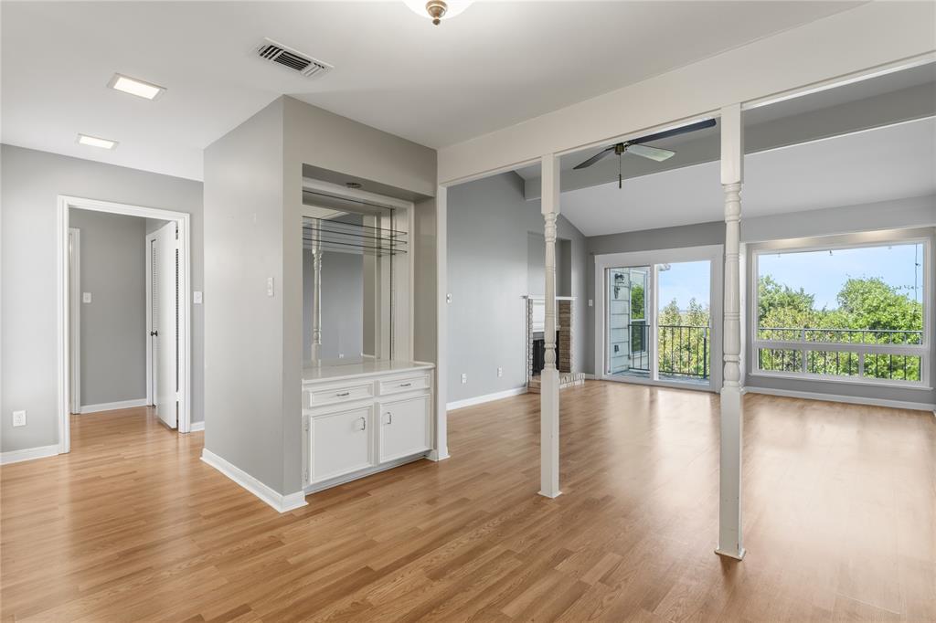 2903 LAKE SHORE Drive 306