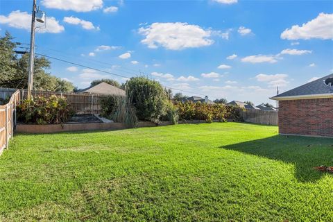 Tiny photo for 724 Wind Hill, Hewitt, TX 76643 (MLS # 21100157)