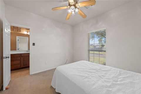Tiny photo for 724 Wind Hill, Hewitt, TX 76643 (MLS # 21100157)