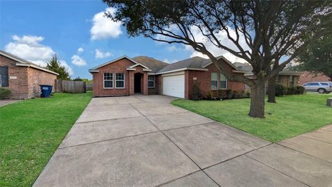 614 Chapman Drive Lancaster TX 75146