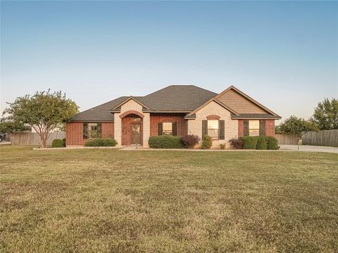 Photo of 603 Mohawk Drive, Tioga, TX 76271 (MLS # 21094158)