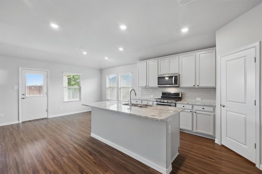 787 Cascade Lane