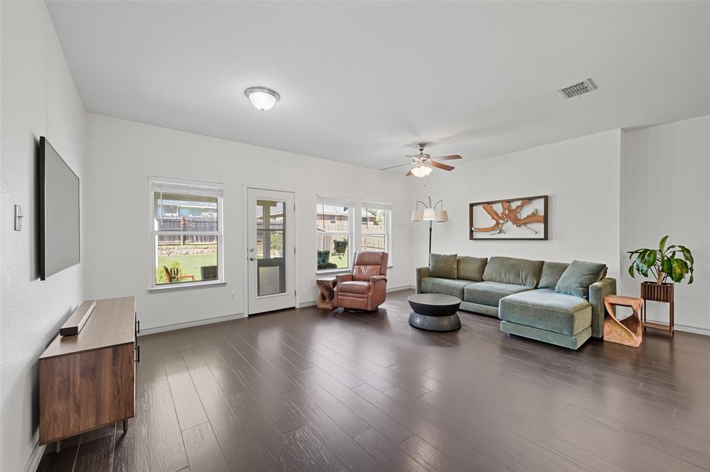 Woodridge Estates Ph One - Residential