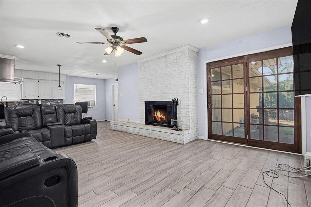 2725 Mark Drive