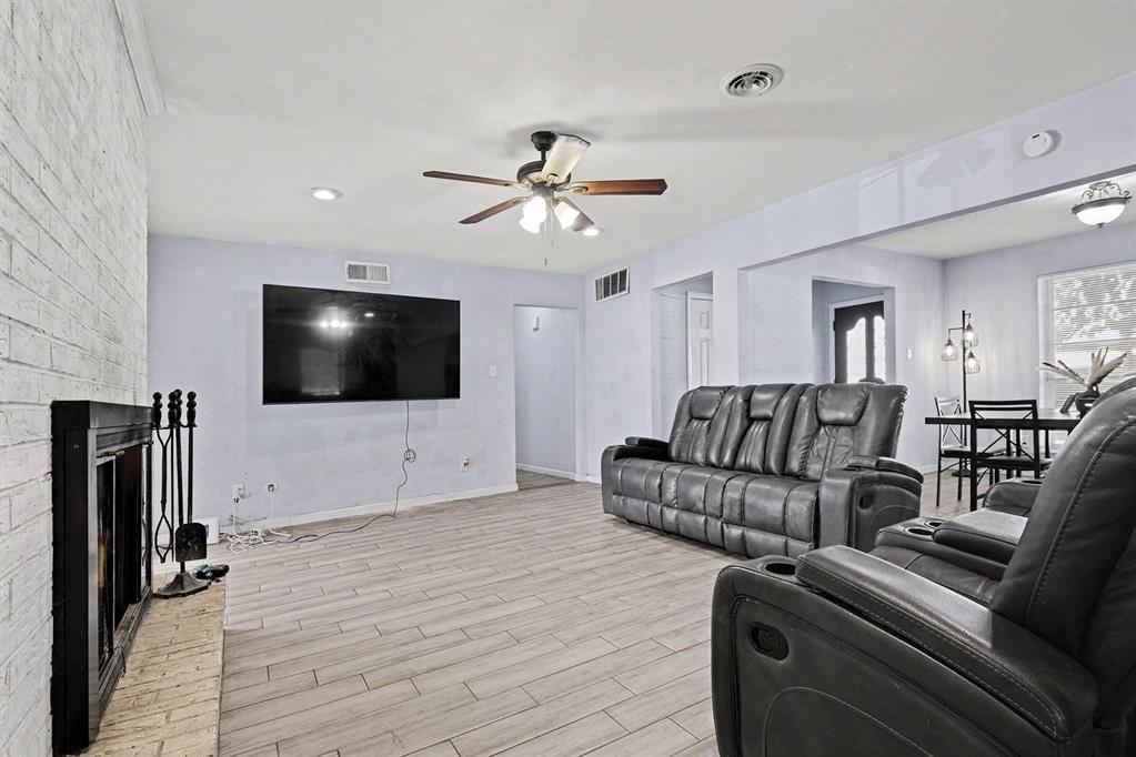 2725 Mark Drive