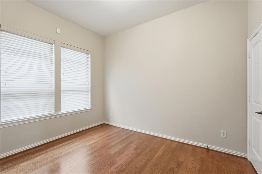 Enclave At Wooded Creek - Residential