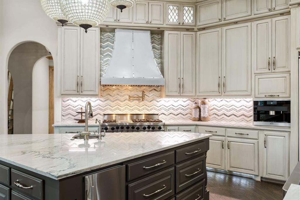 2656 Twelve Oaks Lane