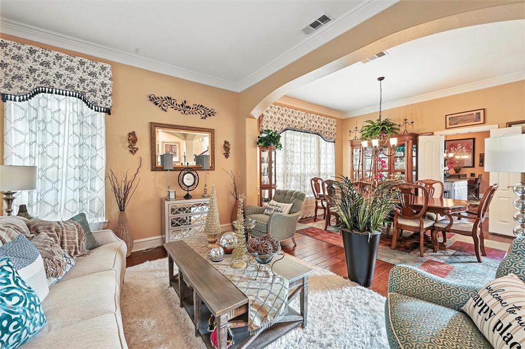 1717 E Branch Hollow Drive