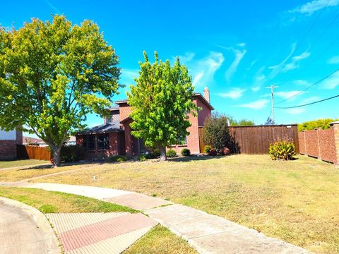 1003 Graystone Drive Lancaster TX 75134