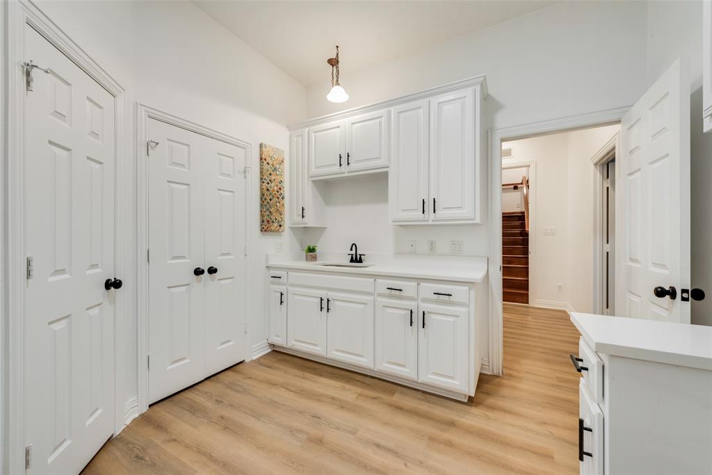 Mistletoe Court Add - Residential