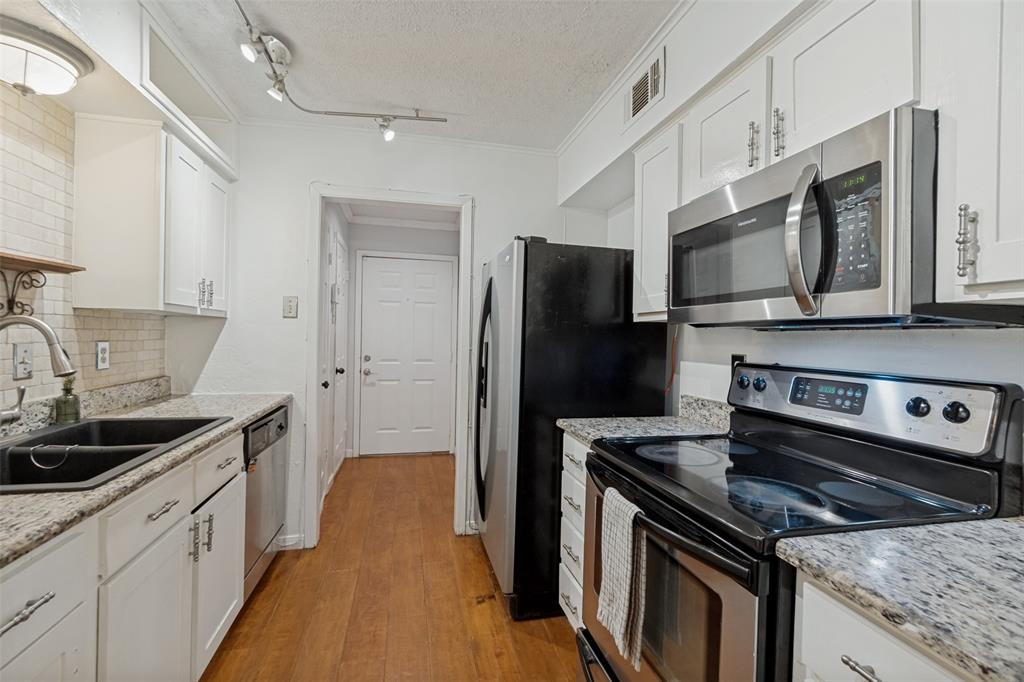 Whiterock West Condo - Residential