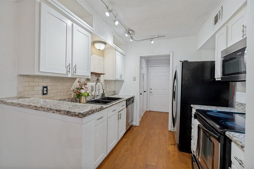Whiterock West Condo - Residential