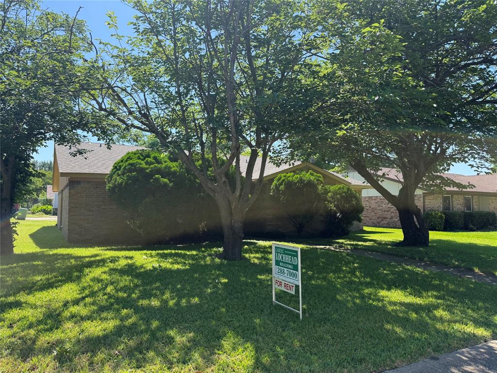 Photo of 1400 Long Shadow Lane, Mesquite, TX 75149 (MLS # 21271750)