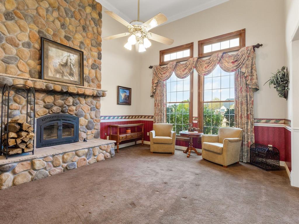 233 Sherry Lane