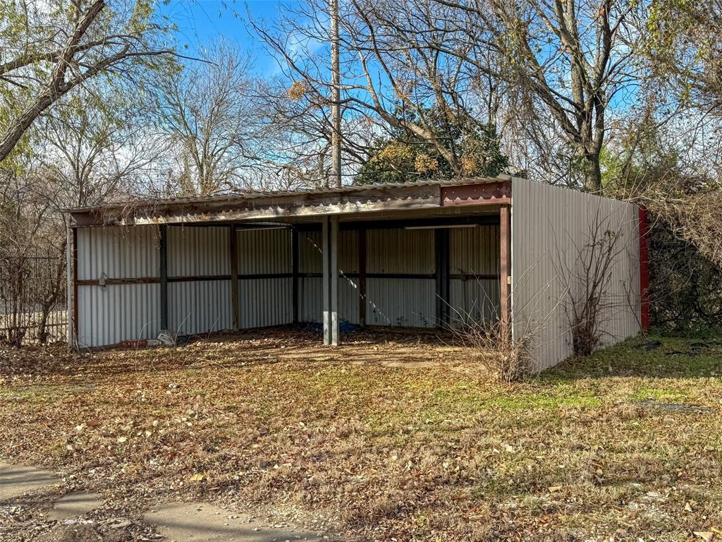 Cleburne - Commercial Sale