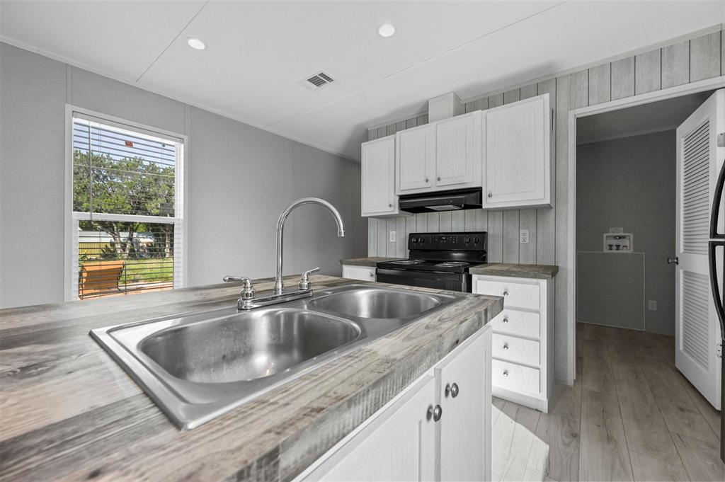 Oak Trail Shores Sec B - Residential