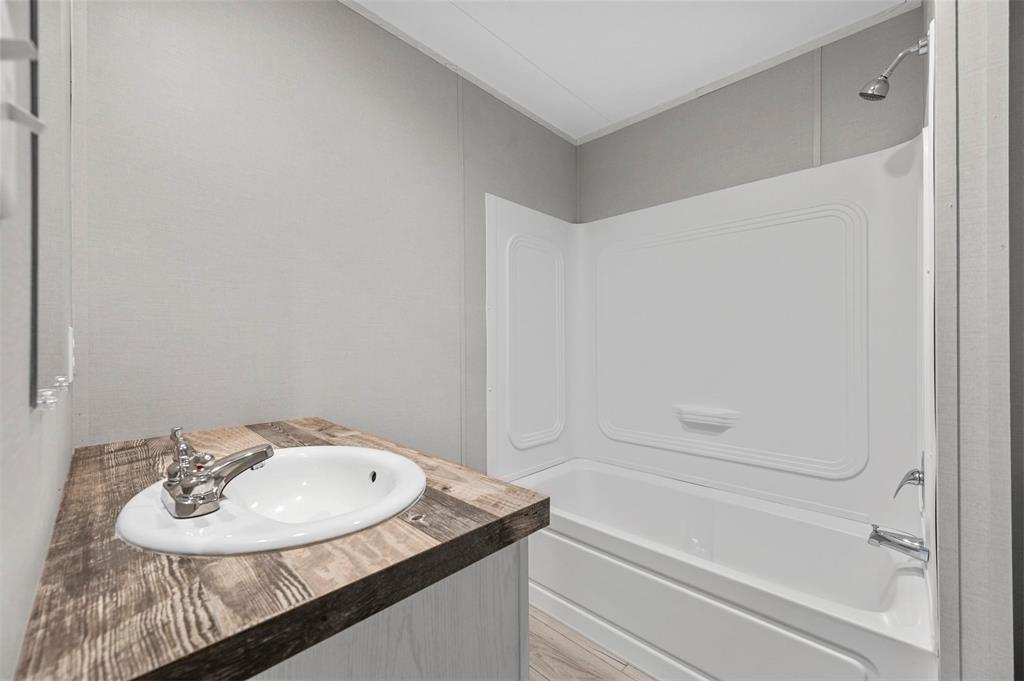 Oak Trail Shores Sec B - Residential