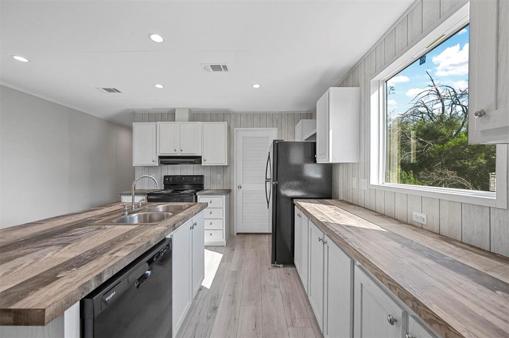 Oak Trail Shores Sec B - Residential