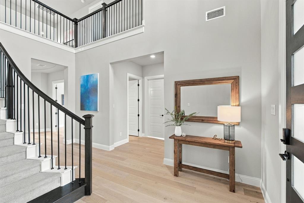 2711 Solasta Court
