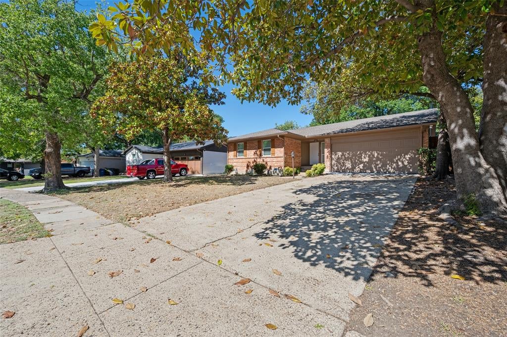 8819 Graywood Drive