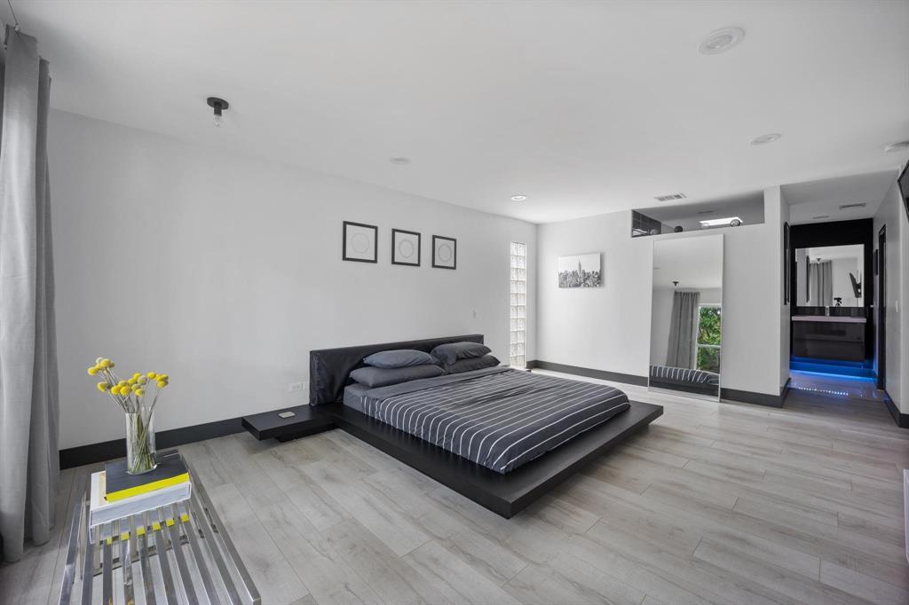 Travis Street Condos - Residential