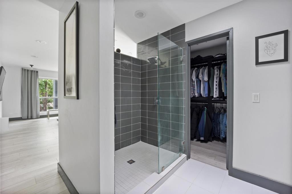 Travis Street Condos - Residential