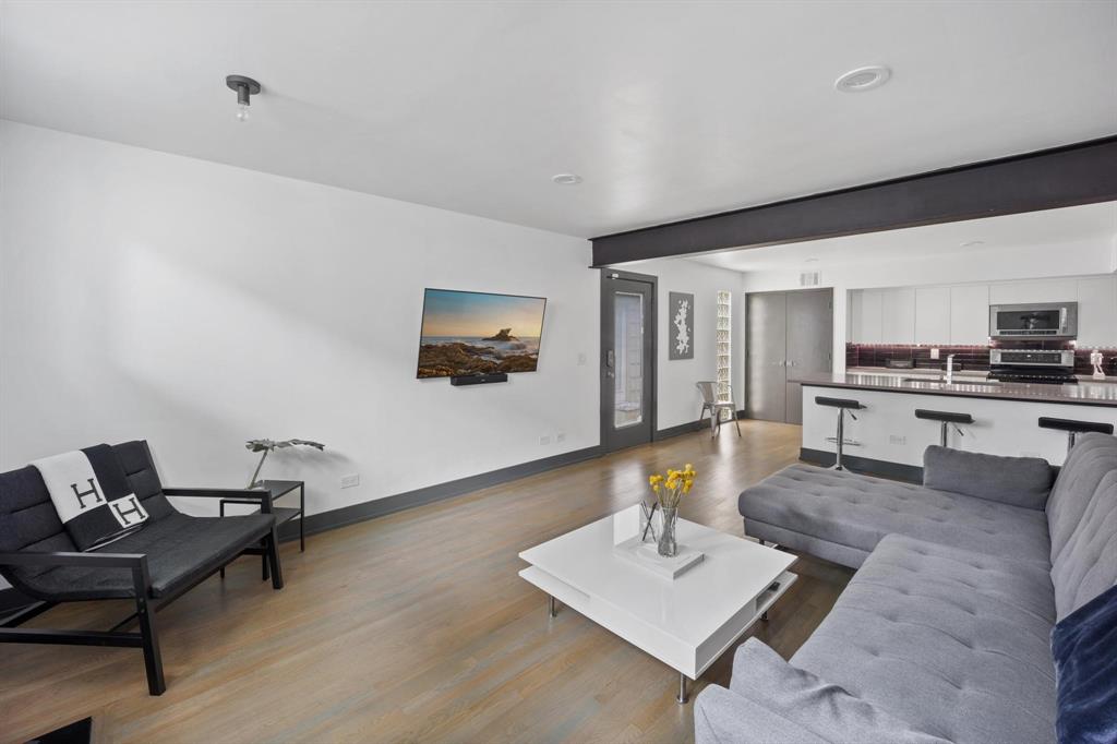 Travis Street Condos - Residential