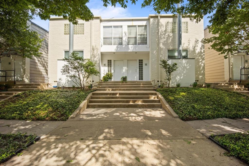 4134 Travis Street 11