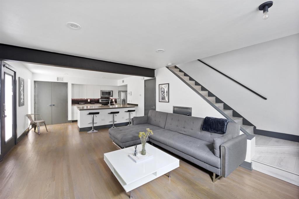 Travis Street Condos - Residential