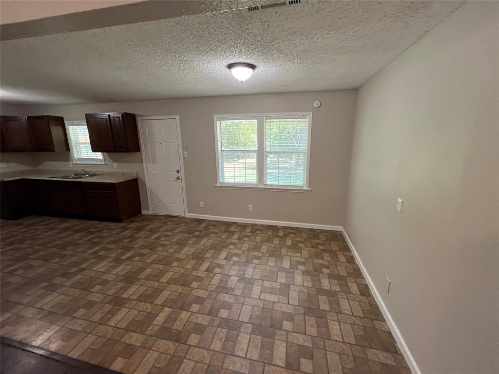 11303 Trail Lane