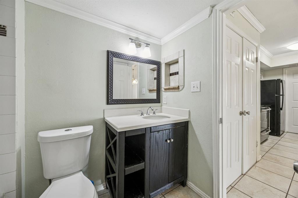 Arlington Oaks Condo - Residential