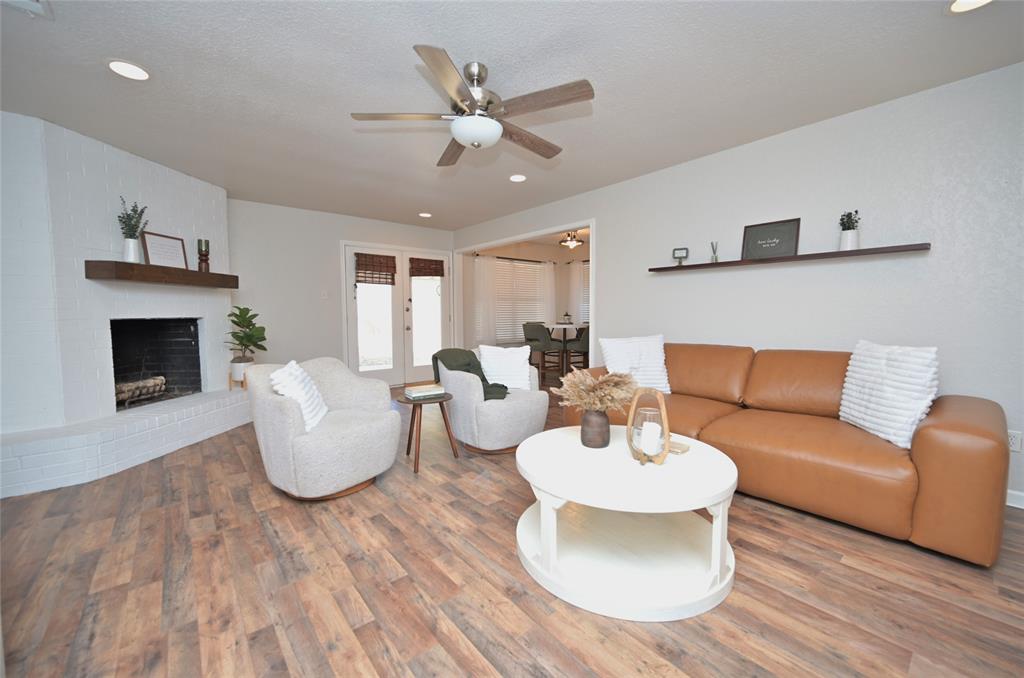 Decordova Bend Estate - Residential