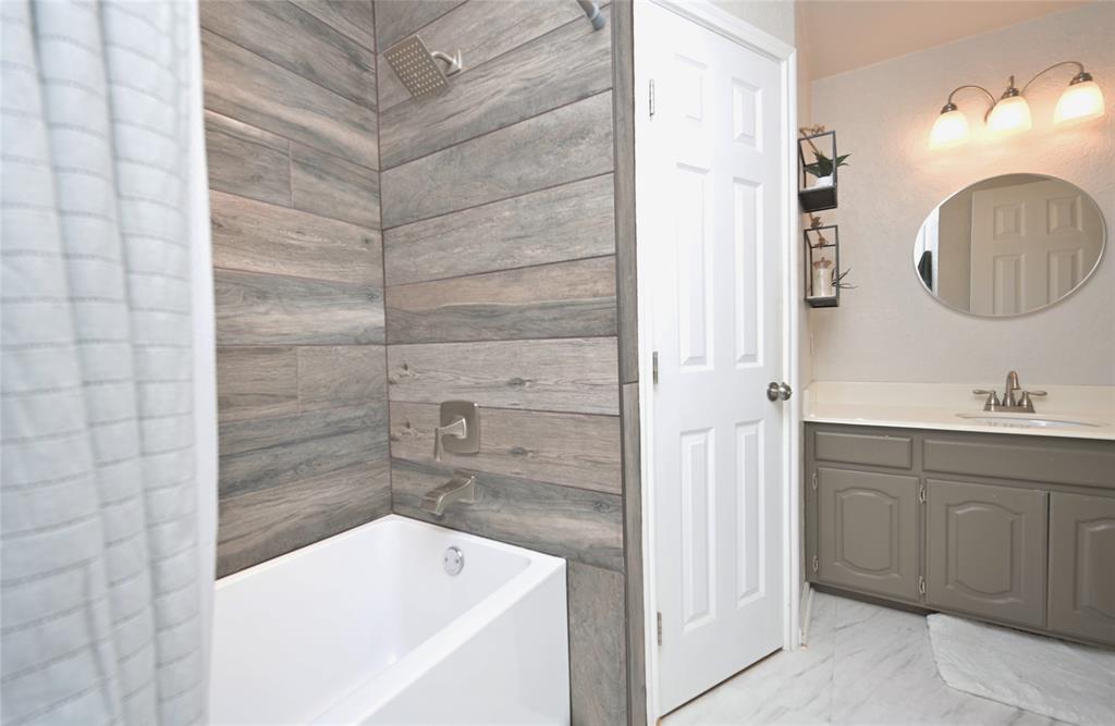 Decordova Bend Estate - Residential