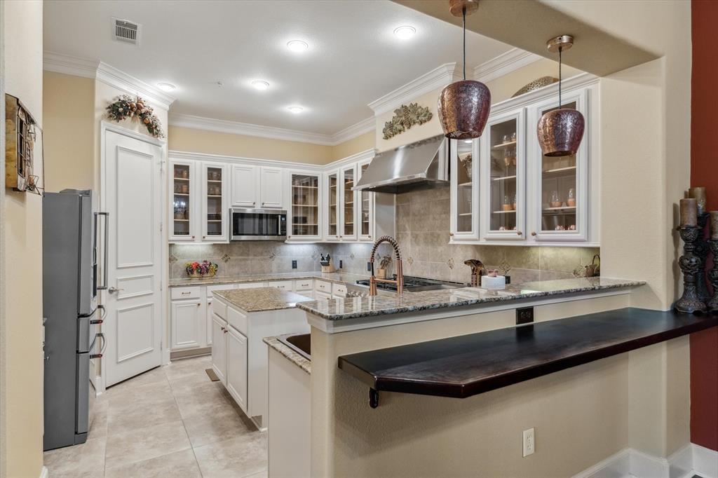 3351 Cascades Court 306