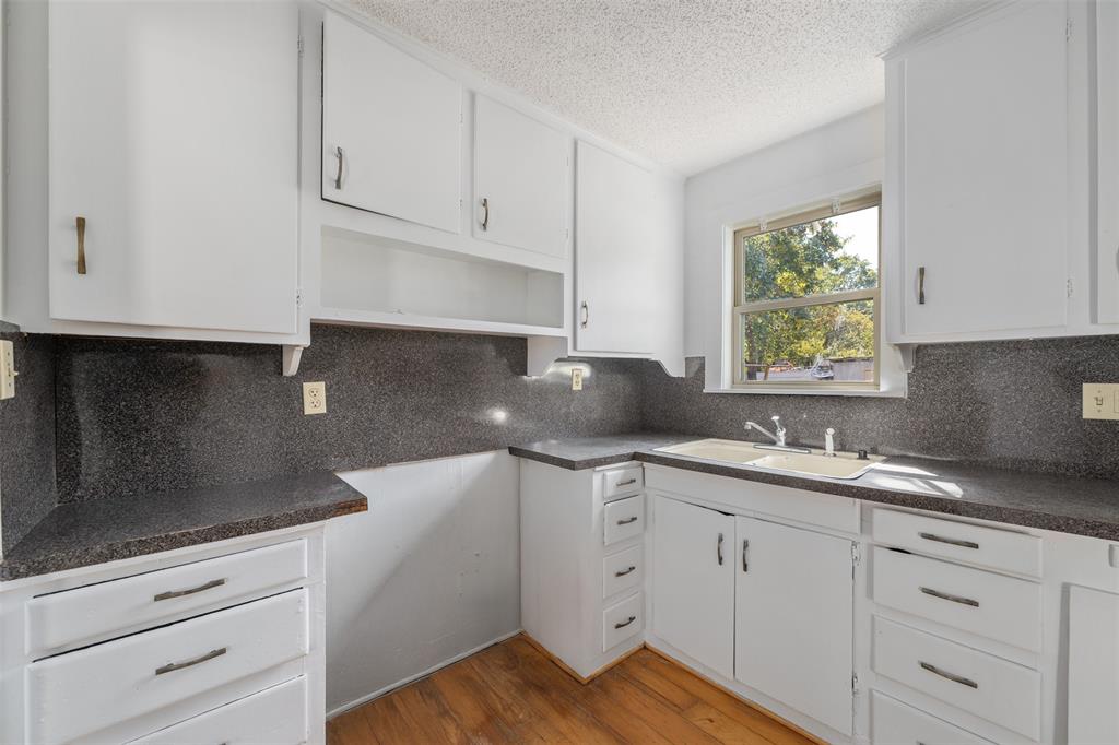 Benbrook Estates Add - Residential