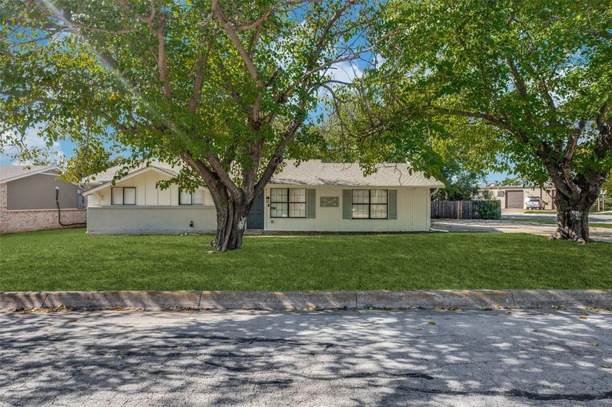 Price reduction on this beautifully updated home with an oversized living room, formal dining, and a stately brick fireplace. Plenty of windows for natural light. Living opens to the kitchen, with plenty of space for another dining or breakfast area. Tile flooring, and you can add your own hutch for extra storage! Decent-sized bedrooms with ceiling fans, updated main bedroom bath, and a bonus room at the back of the home for plants or use as a reading & relaxing space. The backyard features a wood deck, a storage unit, and space for entertaining or for the kids to play. Pets are on a case-by-case basis, with a limit of size, breed type, and no more than two pets allowed.  Approximately 2 miles to I-35 Loop 820. Approx. 7 miles to downtown Fort Worth.
Please ask for the rental criteria before requesting a showing.