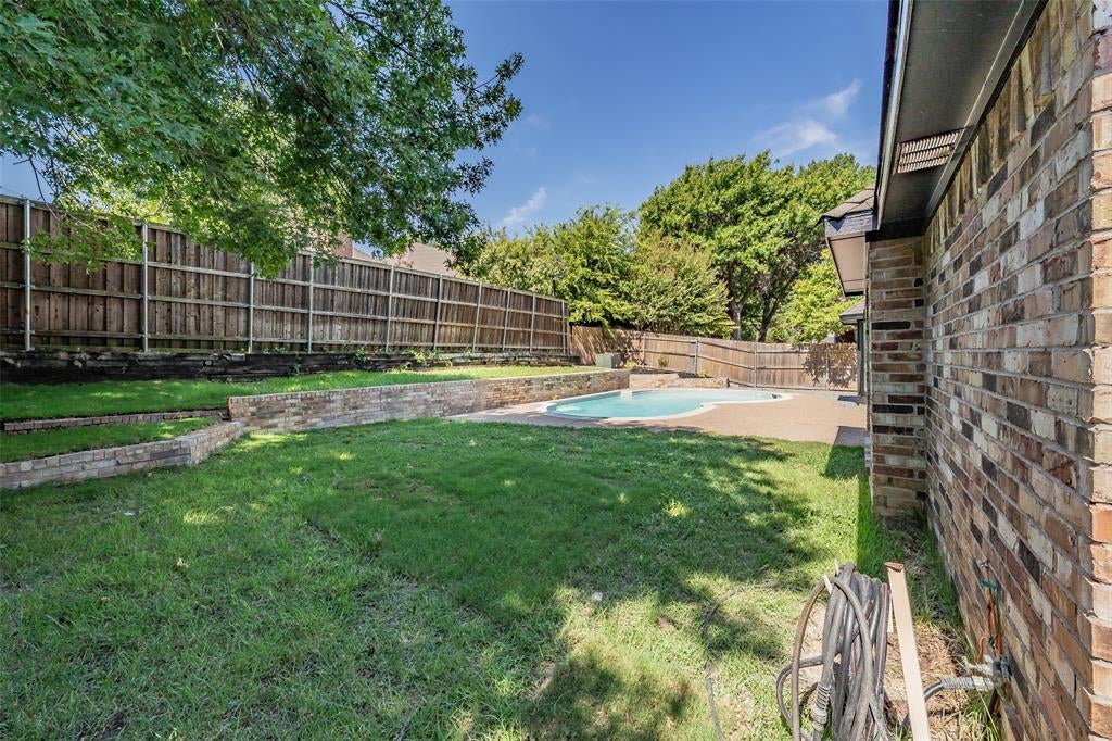 5203 N Briar Ridge Circle