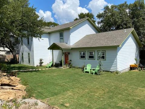 Photo of 8214 County Road 607, Brownwood, TX 76801 (MLS # 21279484)