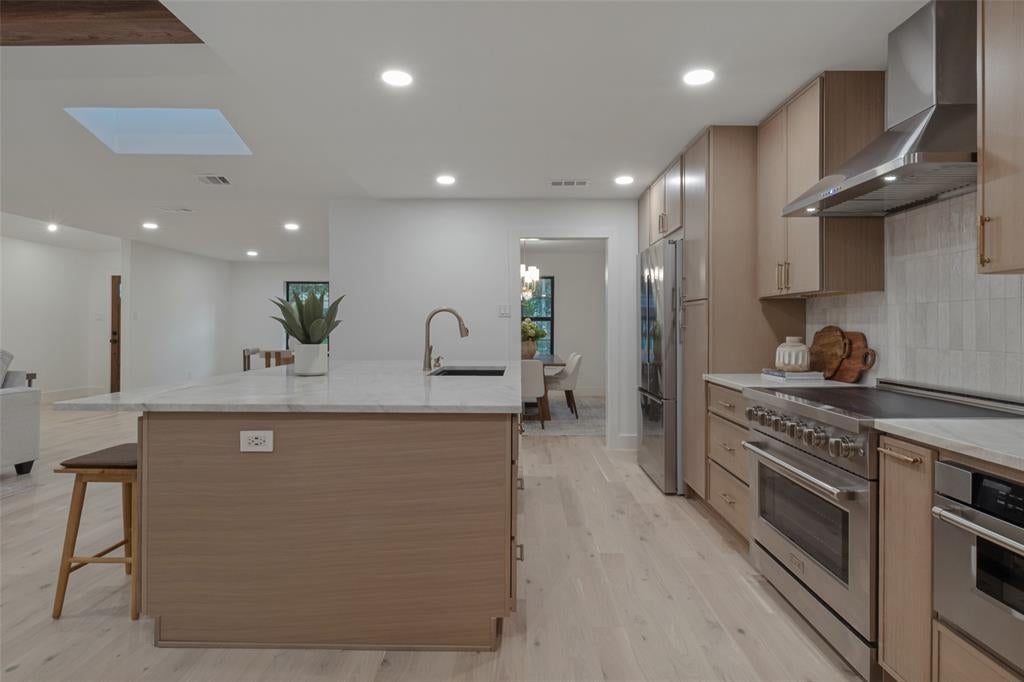 6233 Chesley Lane