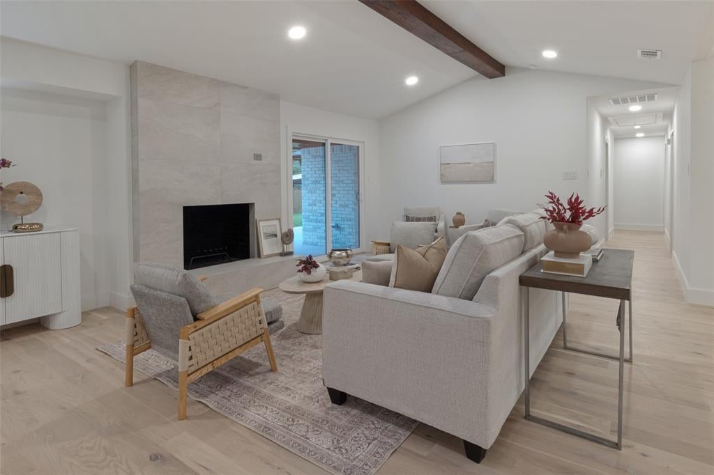 6233 Chesley Lane