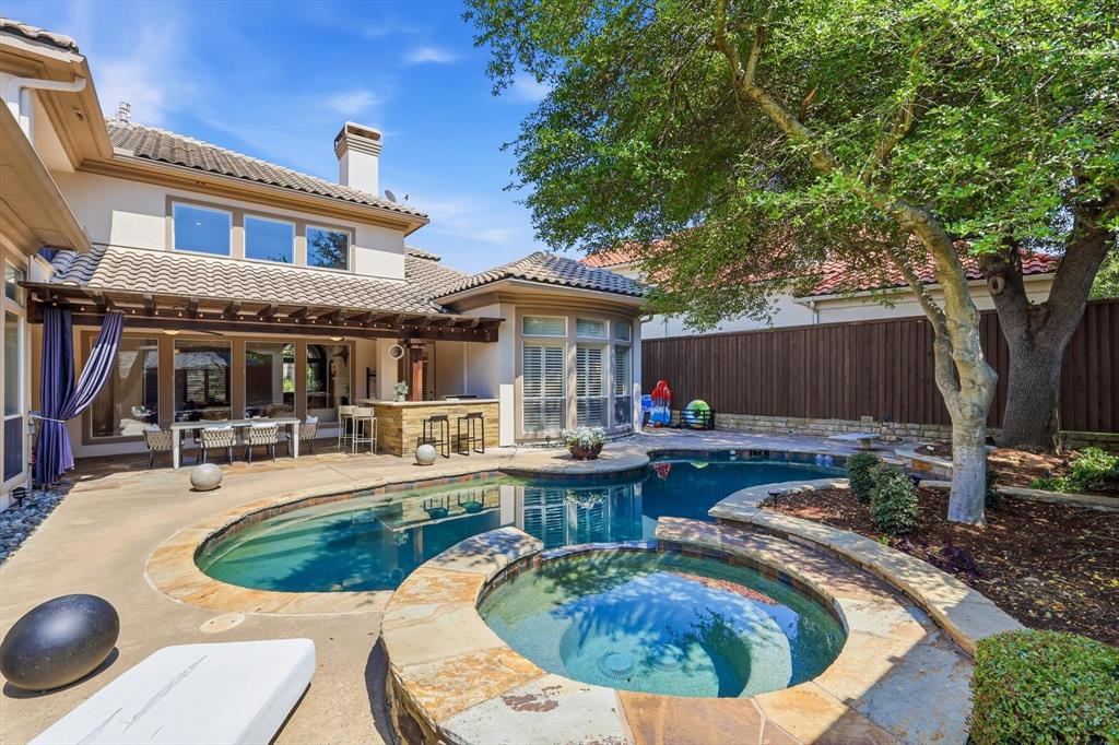 5825 Dove Creek Lane