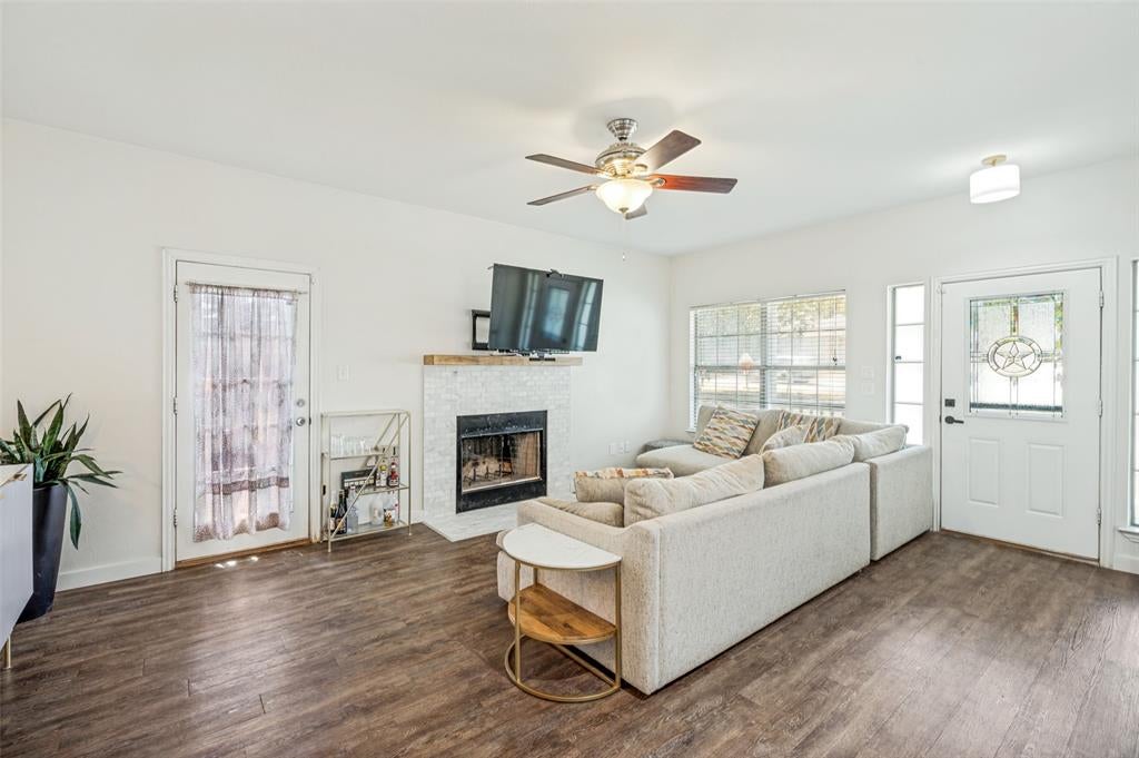 100 S Lakeview Drive