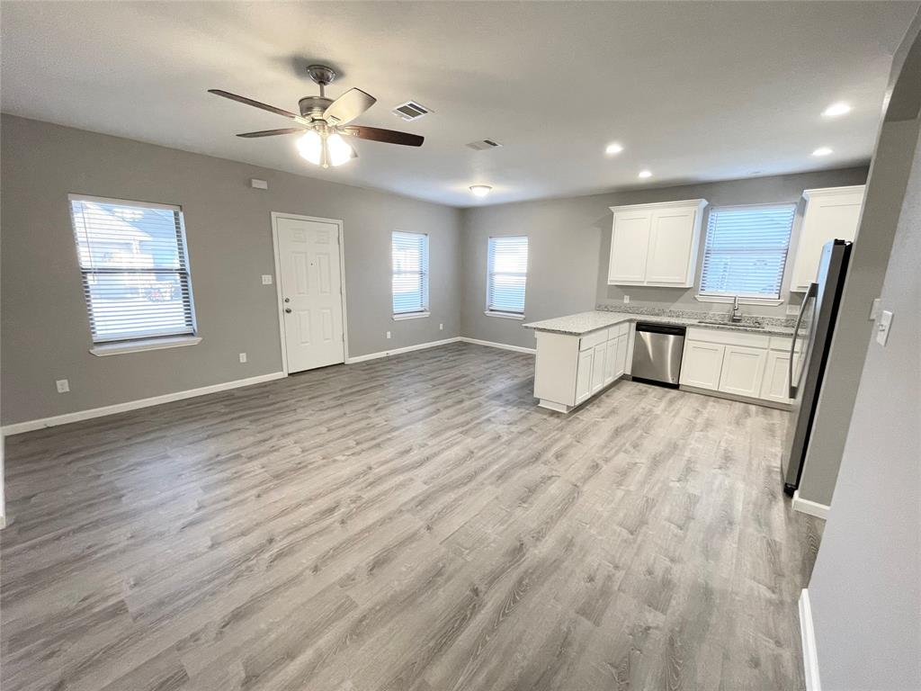 Day 2 Day Bus Park Ph 2 - Residential Lease