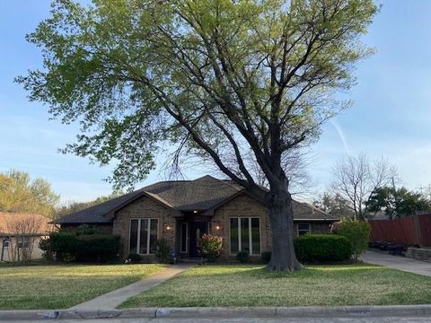 2013 Hazelwood Drive Grand Prairie TX 75050