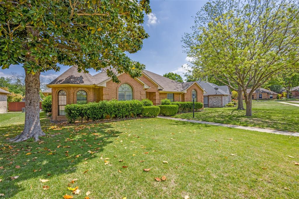 3304 Horseshoe Drive