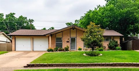 3213 Thames Street Irving TX 75062