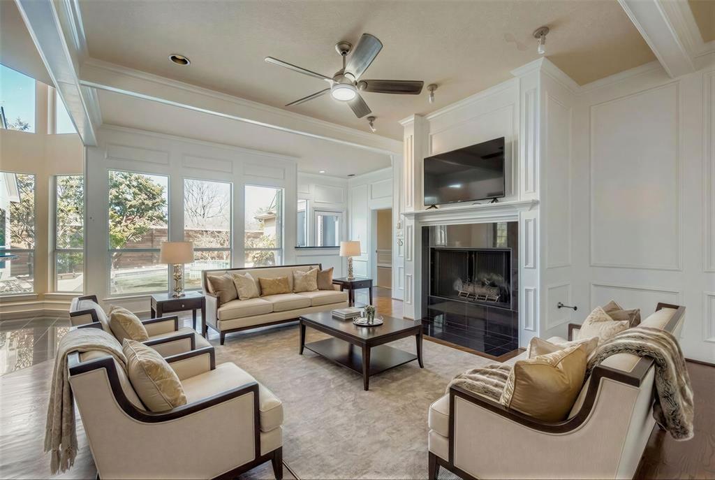 7411 Hour Glass Circle