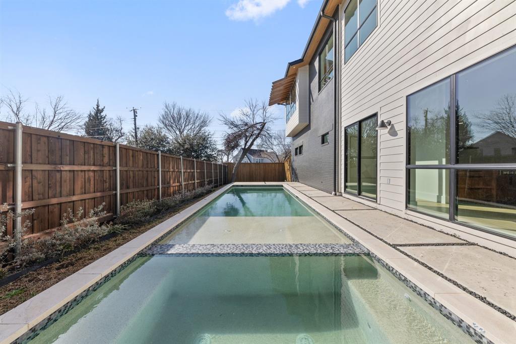 Ross Ave Annex - Residential