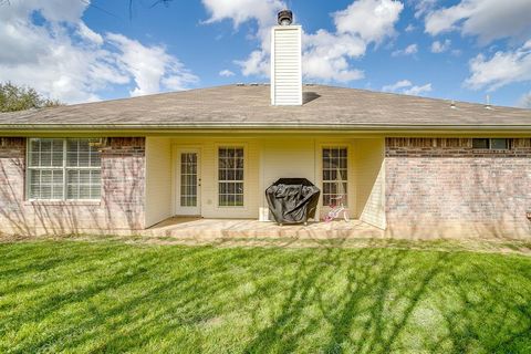 Tiny photo for 10400 Marigold Road, Waco, TX 76708 (MLS # 21201327)
